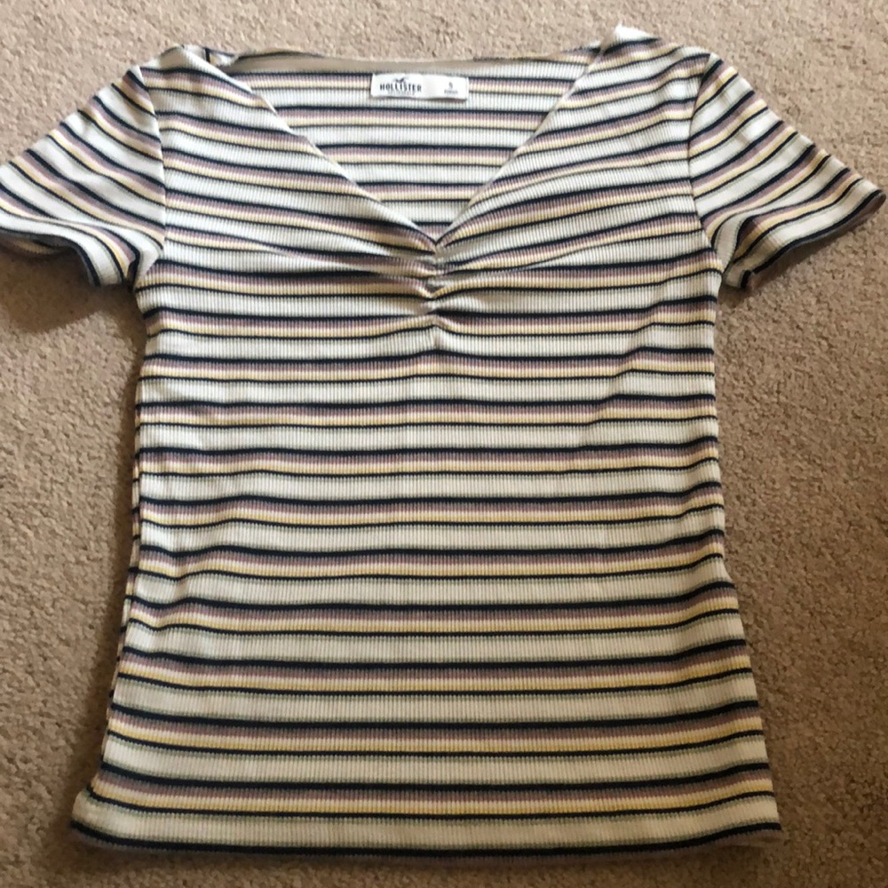Woman’s Hollister top size S